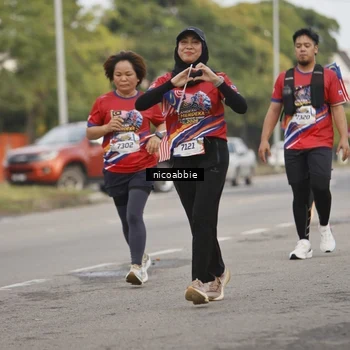 Runner Photo 6032729