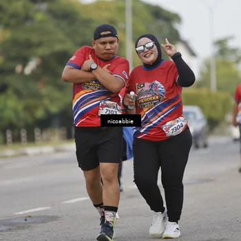 Runner Photo 6032737