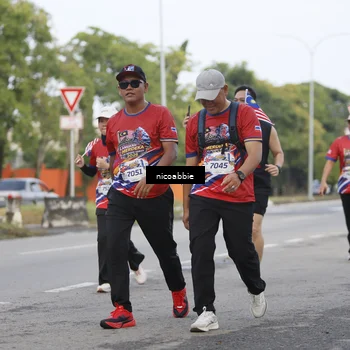Runner Photo 6032823