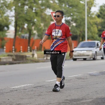 Runner Photo 6032834