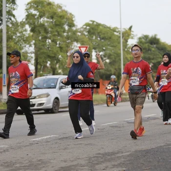 Runner Photo 6032856