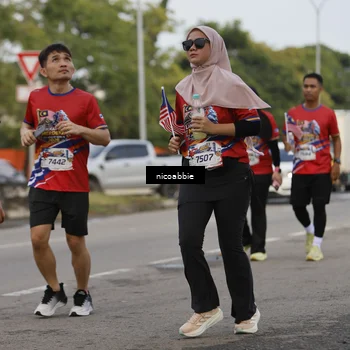 Runner Photo 6032860