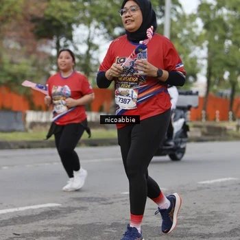 Runner Photo 6032870