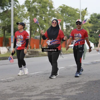 Runner Photo 6032875