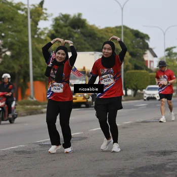 Runner Photo 6032919