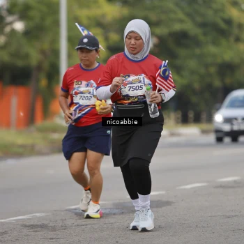 Runner Photo 6032955