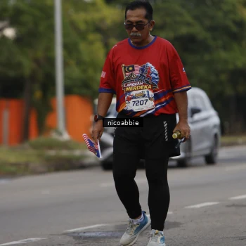Runner Photo 6032966
