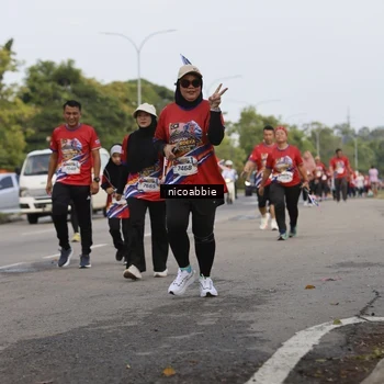 Runner Photo 6032992