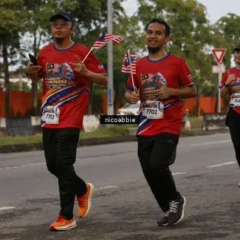 Runner Photo 6032995
