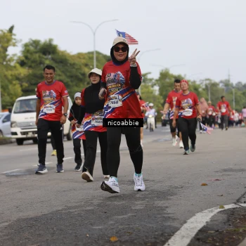 Runner Photo 6033001