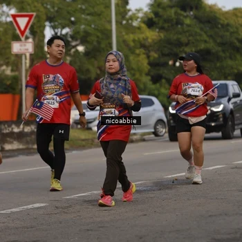 Runner Photo 6033007