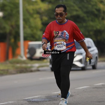 Runner Photo 6033008