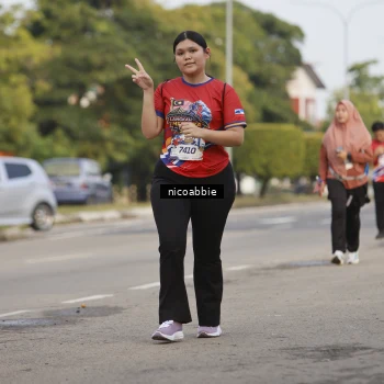 Runner Photo 6033011