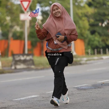 Runner Photo 6033023