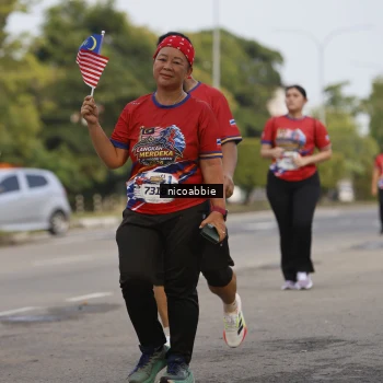 Runner Photo 6033024