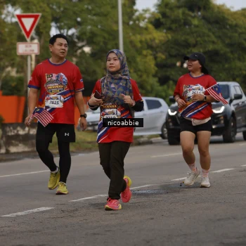 Runner Photo 6033042
