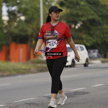 Runner Photo 6033055
