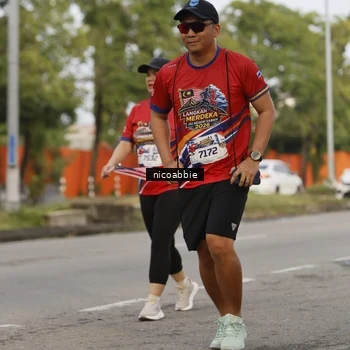 Runner Photo 6033064