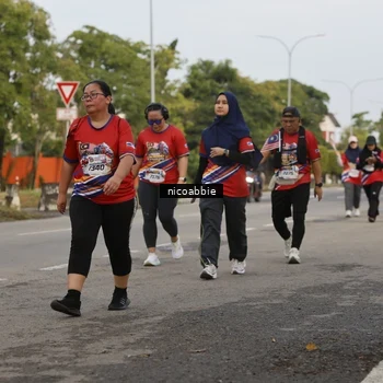 Runner Photo 6033080
