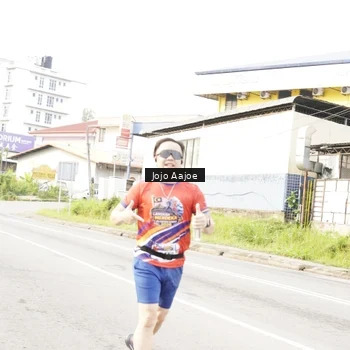 Runner Photo 6033117