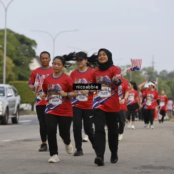 Runner Photo 6033158
