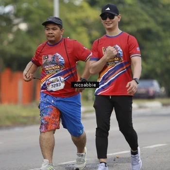 Runner Photo 6033160