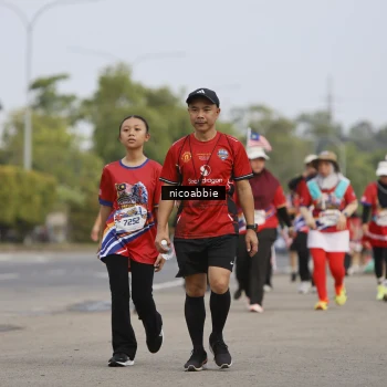 Runner Photo 6033203