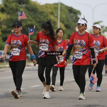 Runner Photo 6033240