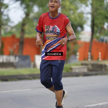 Runner Photo 6033246