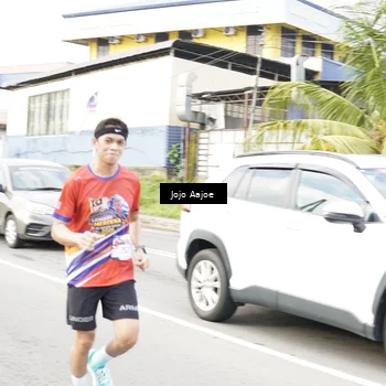 Runner Photo 6033332