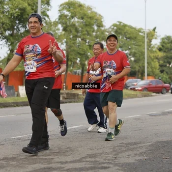 Runner Photo 6033412