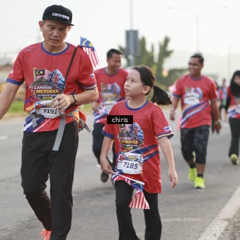 Runner Photo 6034003