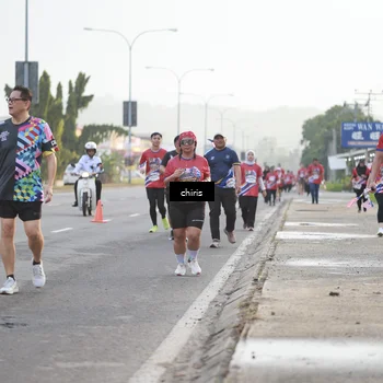 Runner Photo 6034066