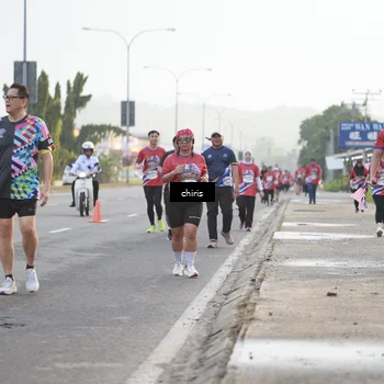 Runner Photo 6034070