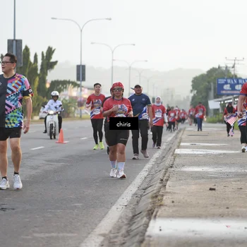 Runner Photo 6034071