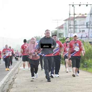 Runner Photo 6036750