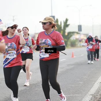 Runner Photo 6037025