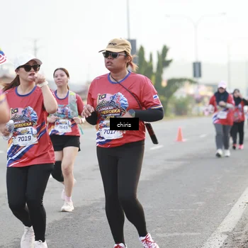 Runner Photo 6037031