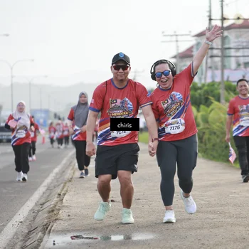 Runner Photo 6037098