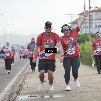 Runner Photo 6037100