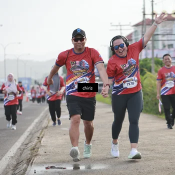 Runner Photo 6037106