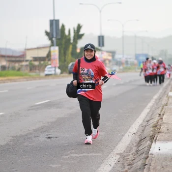 Runner Photo 6037178