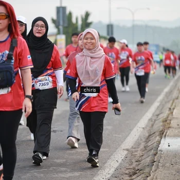 Runner Photo 6037912