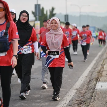 Runner Photo 6037914
