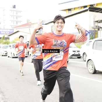 Runner Photo 6038074