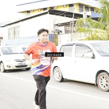 Runner Photo 6038305