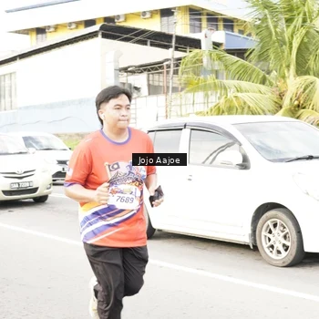 Runner Photo 6038316