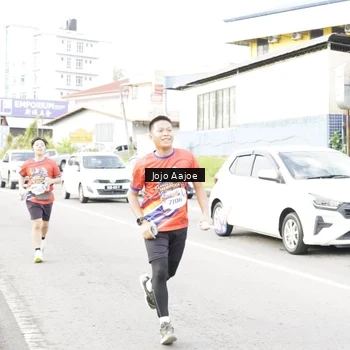 Runner Photo 6038417