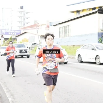 Runner Photo 6038453