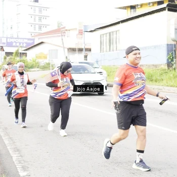 Runner Photo 6038545